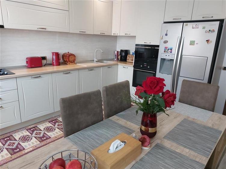 APARTAMENT 3 CAMERE CU PARCARE SUBTERANA IN ISARAN - TRACTORUL ZONA CORESI MALL