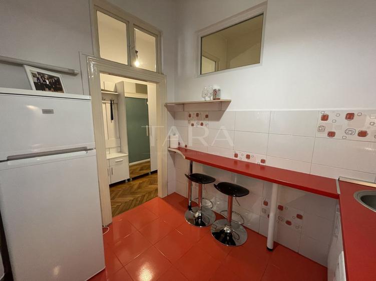 EXCLUSIVITATE. Apartament interbelic. Confort și eleganță. UMF