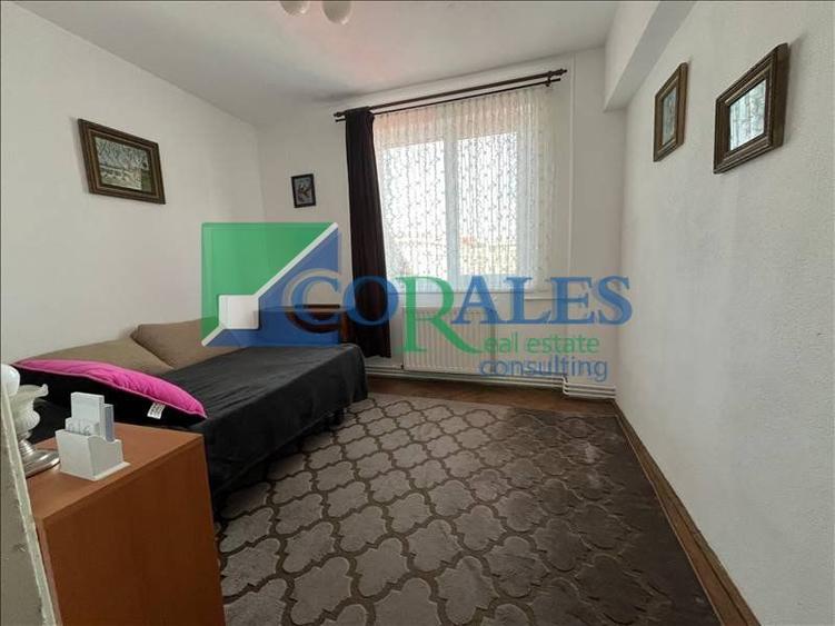 Ultracentral - Cu garaj inscris in CF.