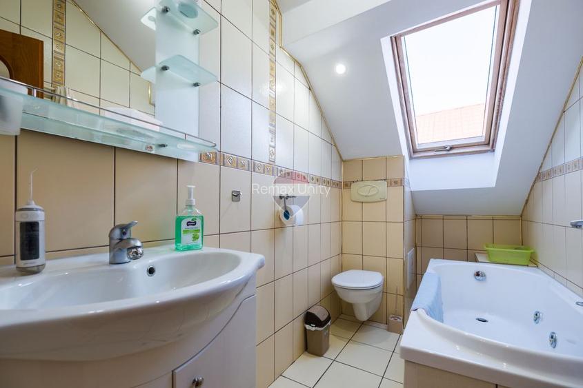 Casă de închiriat cu grădină, terasă și garaj | BUNLOC - 19