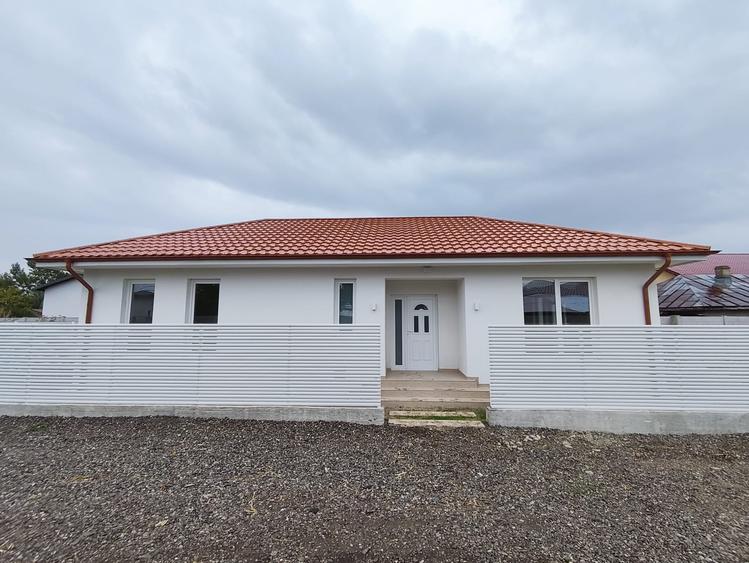 FARA COMISIOANE casa eleganta 3 camere 2 bai PARTER+pod camera tehnica terasa