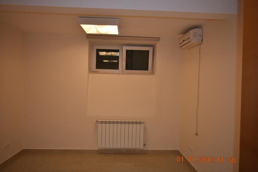 Apartament 5 camere pretabil birouri/locuit