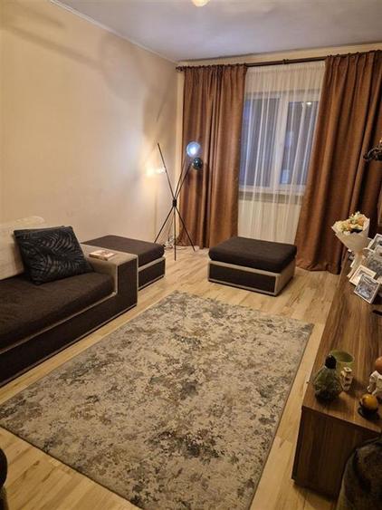 Apartament modern 3 camere pivnita zona Semaforului