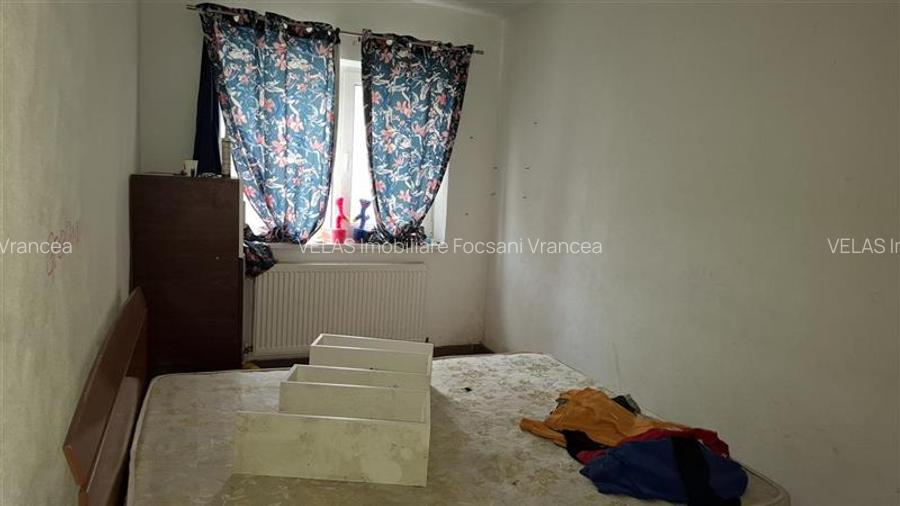 Apartament 2 camere, parter, CT, central - 7