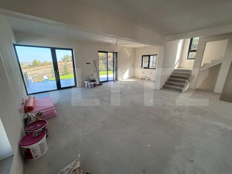Casa de vanzare, 214 mp, teren 458 mp, zona Dezmir