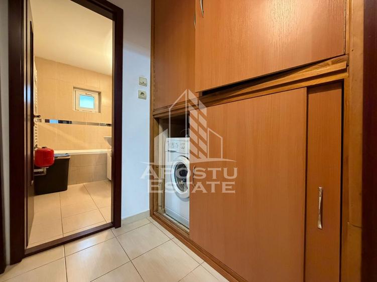 Apartament cu 2 camere, semidecomandat,centrala proprie,zona Girocului