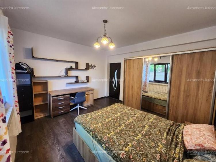 Închiriere Casă 5 camere în DOBROESTI, 5 camere, 4 dormitoare, curte