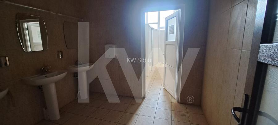 De Închiriat ,spațiu comercial/birouri – parter, acces stradal direct - 7