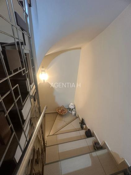 Casa p+1 + mansarda, 240mp utili, mobilata complet,singur curte, locuri parcare - 10