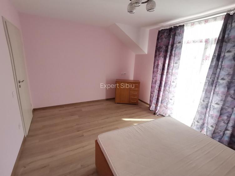 INCHIRIEZ casa 5 camere decomandate ,cu garaj,zona Calea Cisnadiei