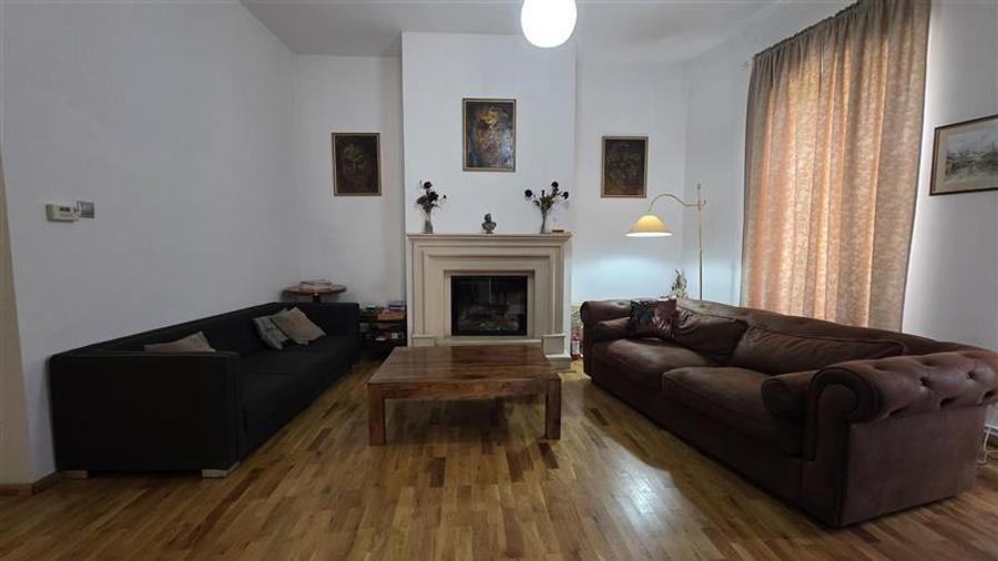 Casa boiereasca, eleganta,piscina, mobilata, teren 613 mp - Agronomie