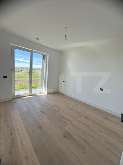 Casa superba, 5 camere, 126 mp, 6 ari teren, zona Patrauti
