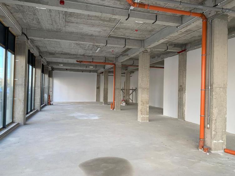 SPATIU COMERCIAL