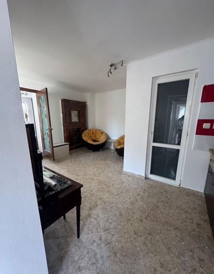 Casa 2 camere libera la vanzare RASNOV
