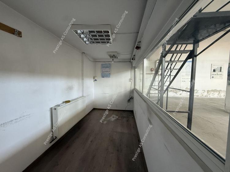 Hala 300 mp | Birouri + Vestiar | Acces auto | 3 intrari | Zona Lipovei