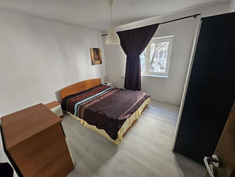 Apartament 3 camere-decomandat-zona Bulevardul Unirii