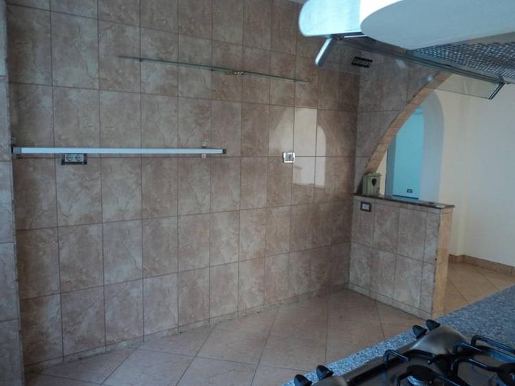 3 camere Unirii - Camera de Comert pretabil locuinta sau birou.