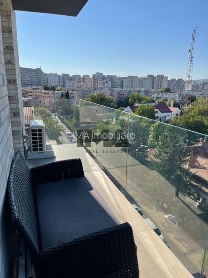 Apartament cu 3 camere, lux, zona Fsega