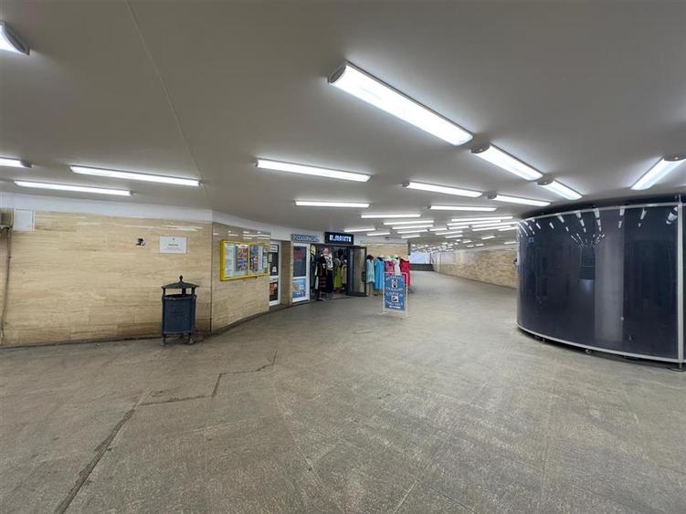 Spatiu comercial 40mp, Pasaj Piata Unirii
