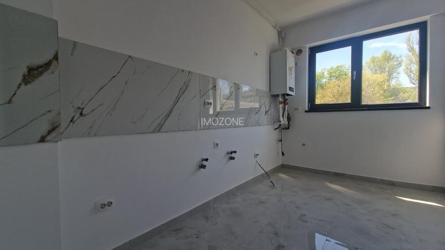 METROU PACII 2 CAMERE CU GRADINA DE 150 mp  COMISION 0% - 11