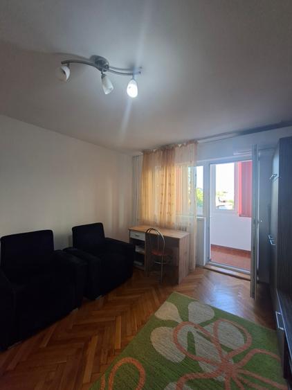 Apartament cu o camera, Girocului