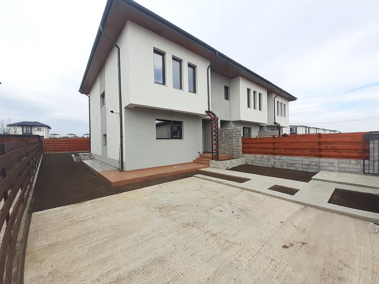 Vila de vanzare Valea Lupului