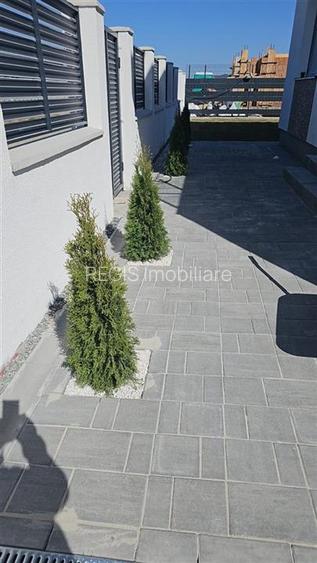 Vila moderna de 4 camere in Cristian - 8