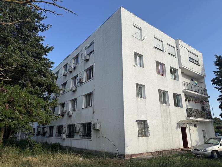 Garsoniera 25mp la Marea Neagră in Saturn, Mangalia, et 2/3 ,la 3 min de plaja