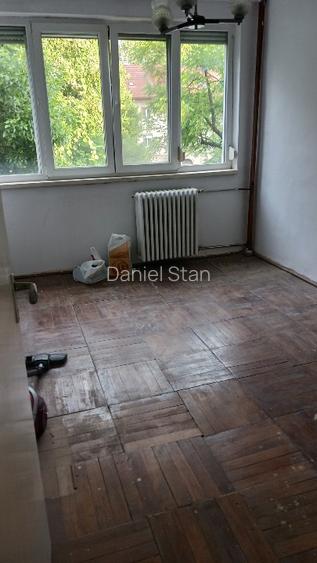 Proprietar vând apartament  - 5