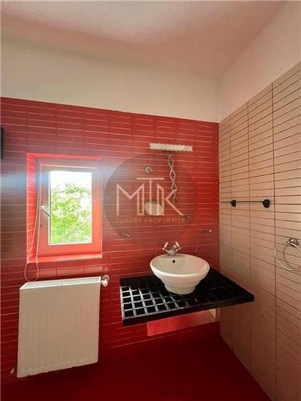 Vila 4 camere Cartier Azur- Pipera I 2 Locuri de parcare