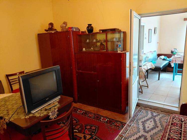 Vand casa cu 5 cam.in Sancraiu de Mures