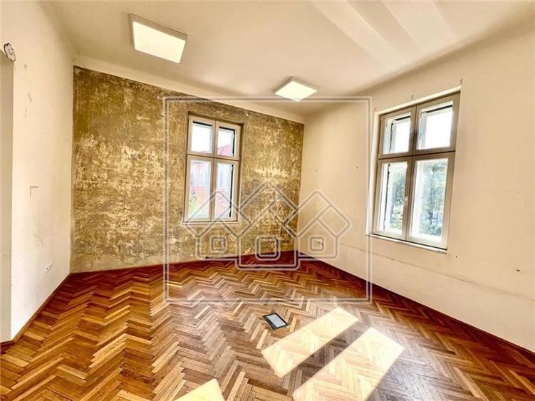 Vila de vanzare in zona premium - renovata total, la cheie