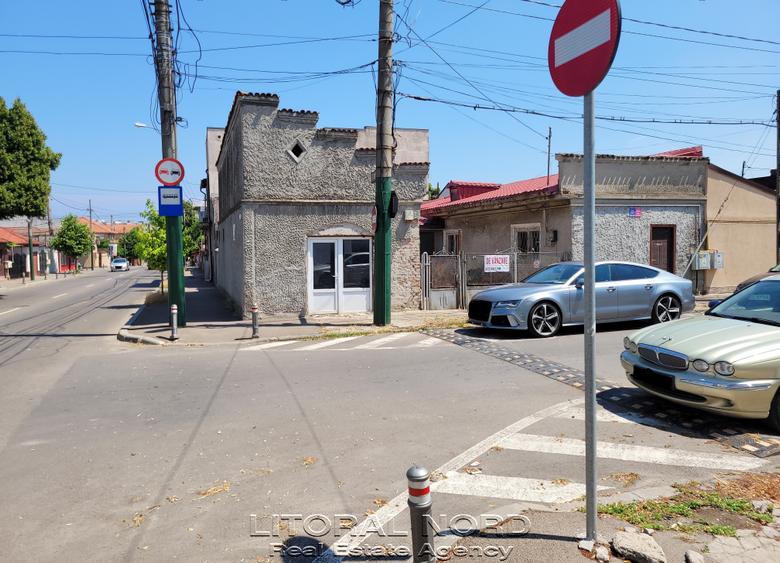 Exclusivitate -Str. Frunzelor nr. 117, casa 135mpc, teren 173 mp situat pe colt