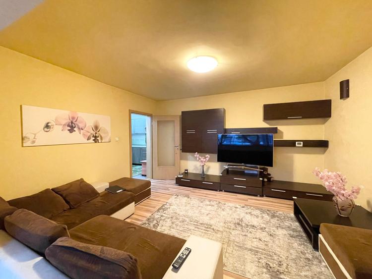 Apartament 4 camere, 79 mp utili - zona Buziasului