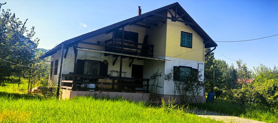 Casa in centrul orasului Breaza , pret redus 85000E