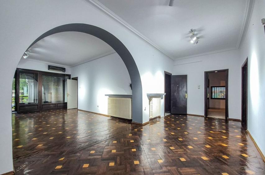 Transformă acest spațiu în sediul care îți reprezintă businessul.