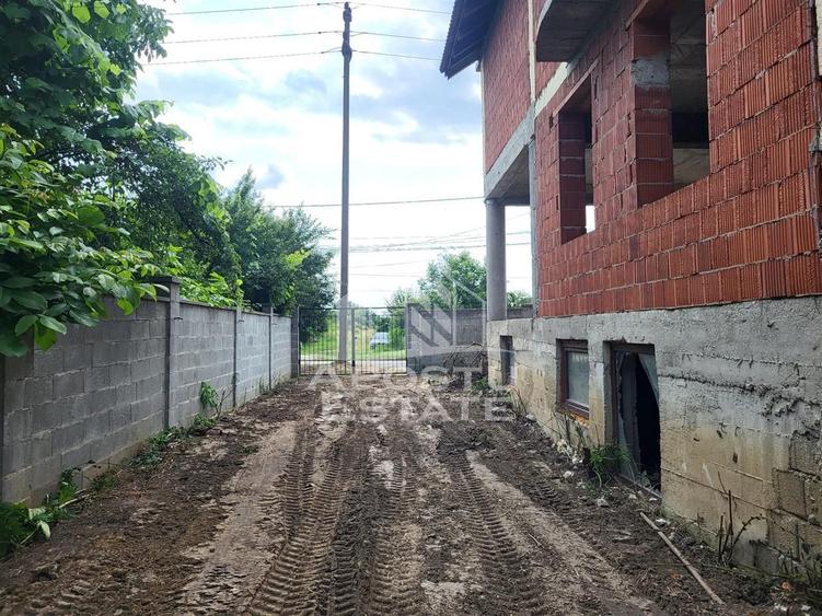 Casa individuala de vanzare, 10 camere, teren 1.100 mp, Freidorf