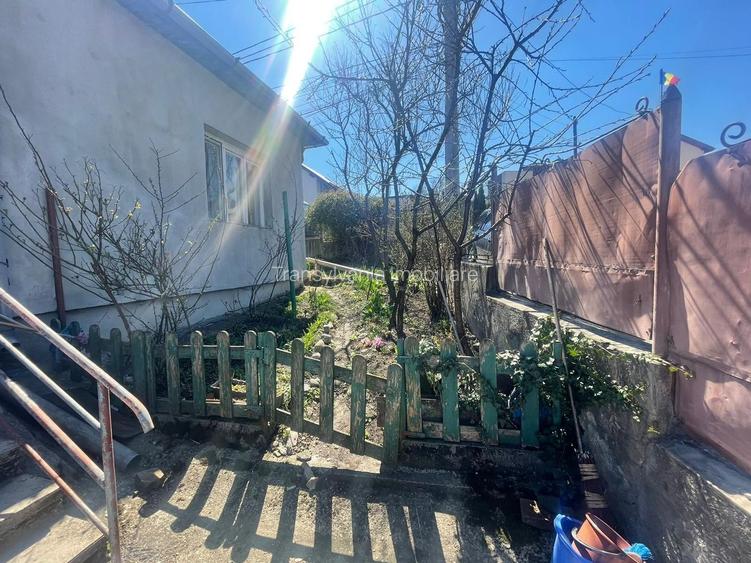 Casă de vânzare renovabilă | Gruia | Teren 380 mp | Front la 2 străzi - 7