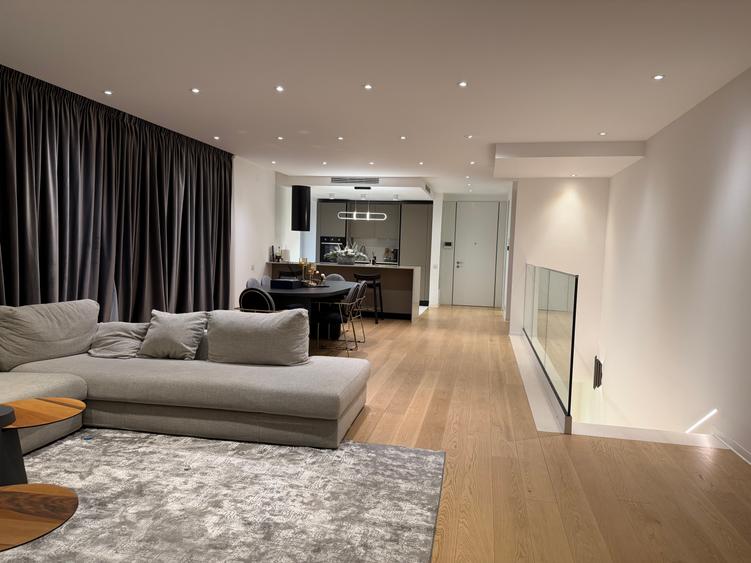 Apartament tip duplex  în One Charles de Gaulle,2 parcări incluse,2 terase