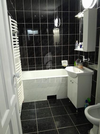 Apartament 3 camere în zona Facultatea de Medicina