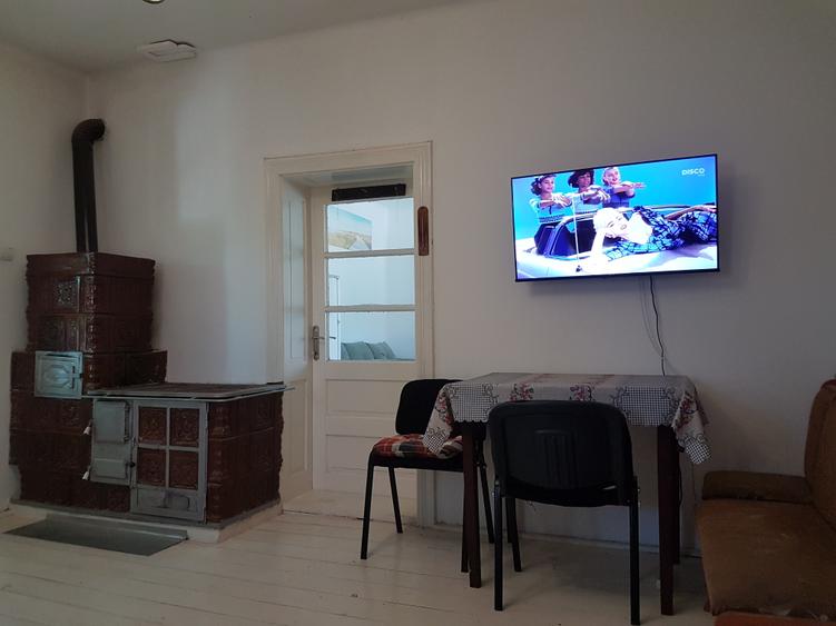 Casa singur in curte in Apoldu de Jos , la 35 km de Sibiu!