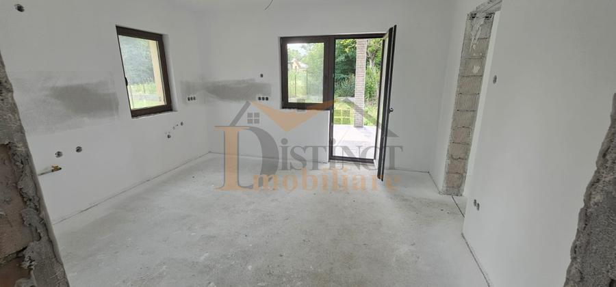 Casa noua de vanzare, cu 625 mp teren, Halchiu la 3 min de centru.