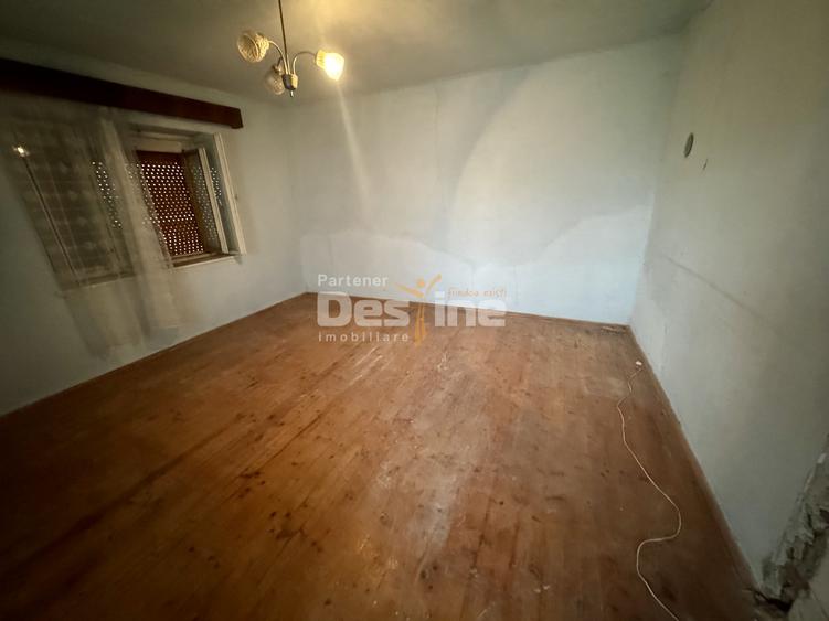Casa de vânzare în Uroi. Schimb cu apartament în Simeria