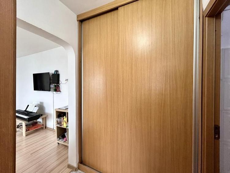 Apartament 2 camere, semidecomandat, Vest, Ploiesti