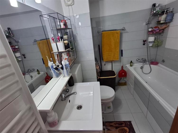 Apartament 2 camere et 1 zona Turnisor