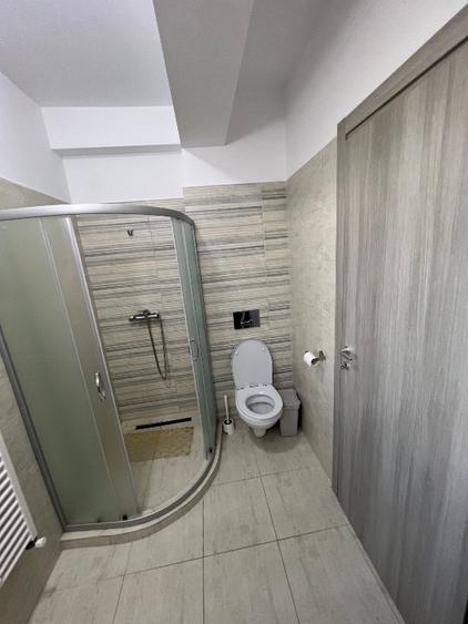 Direct proprietar - garsoniera moderna situata in zona centra  a orasului
