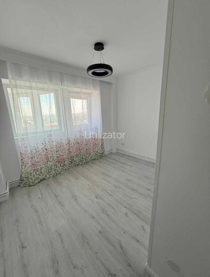 Inchiriez | Apartament 3 camere decomandat | 100 mp | terasă cu vedere la mare | - 8