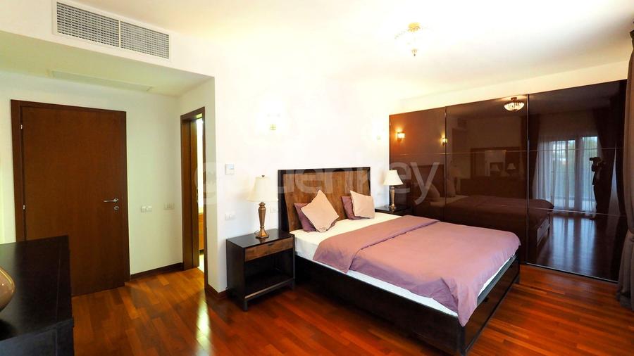 Apartament insorit cu 4 camere, 3 bai | vedere libera | garaj