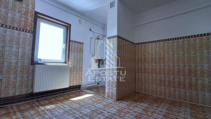 Apartament 3 camere,decomandat, nemobilat, Confectii