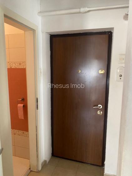 2 Camere complex 300 euro liber - 9